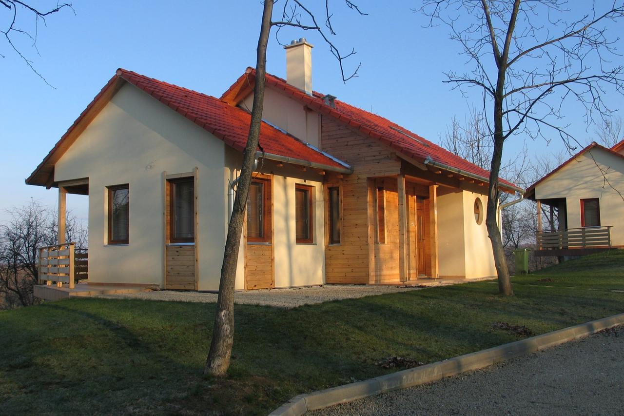 Hotel Robiniapark Szolad Exteriér fotografie